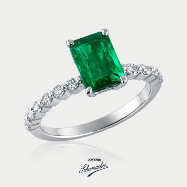 Anillo en platino con esmeralda y diamantes | Joyería Schumacher
