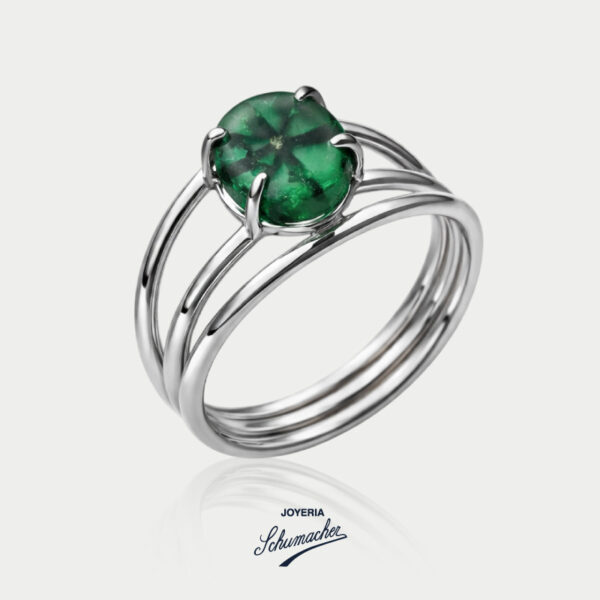 Anillo en platino con esmeralda trapiche | Joyería Schumacher