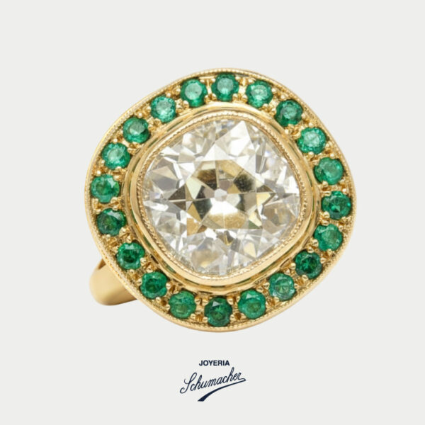 Anillo en oro amarillo con diamante en talla antigua y esmeraldas | Joyería Schumacher