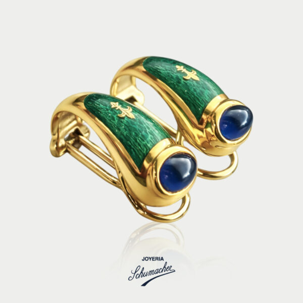 Aretes en oro amarillo con zafiros cabujón | FABERGÉ