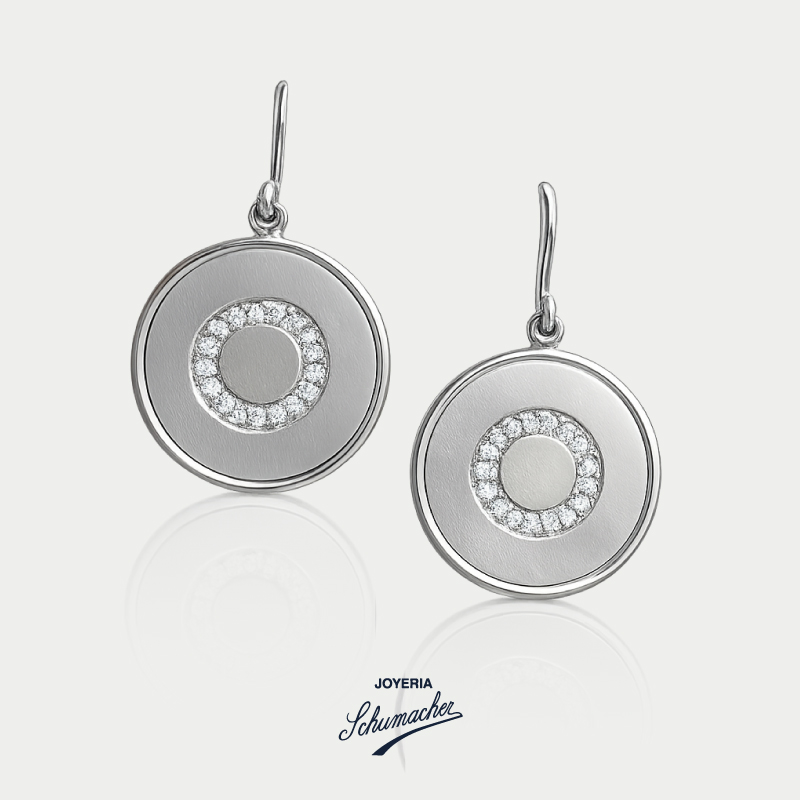 Aretes_en_oro_blanco_mate_con_diamantes_Joyeria_Schumacher