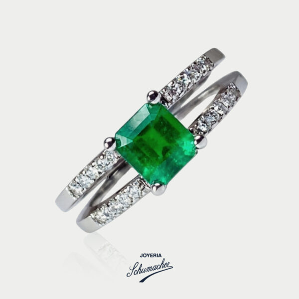 Anillo en oro blanco con esmeralda de 0.89 kilates y brillantes de 0.20 kilates  | Joyería Schumacher