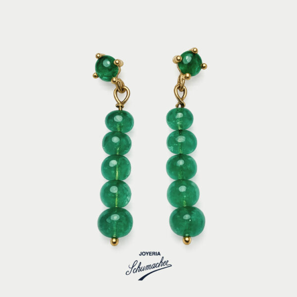 Aretes en oro amarillo con esmeraldas cabujón y bolas | Joyería Schumacher
