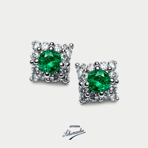 Aretes en oro blanco con esmeraldas redondas y brillantes | Joyería Schumacher