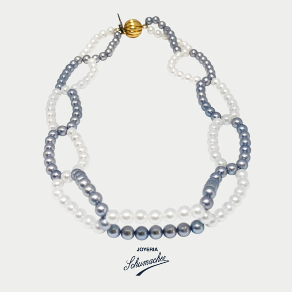 Gargantilla con perlas grises y blancas con broche en oro amarillo | Joyería Schumacher